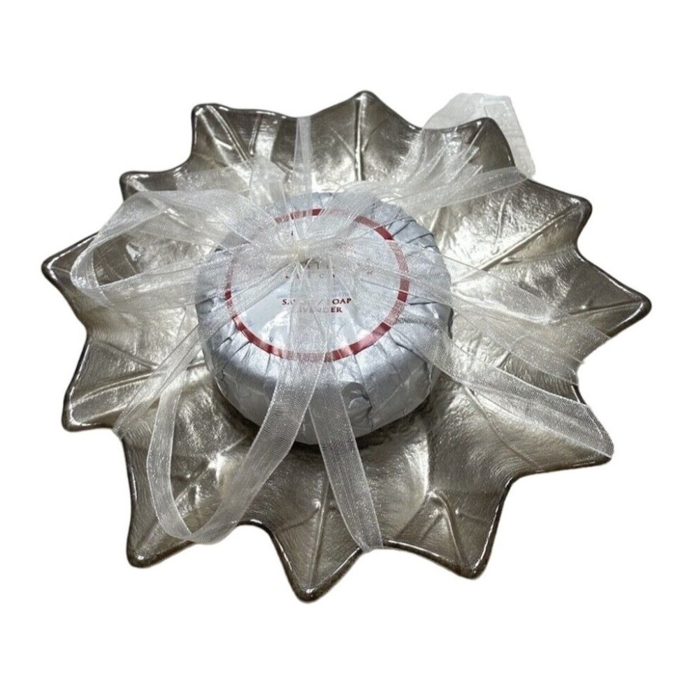 New Leaf Design Soap Dish-Comes with Mini Bar of Lavender Soap (christmas)